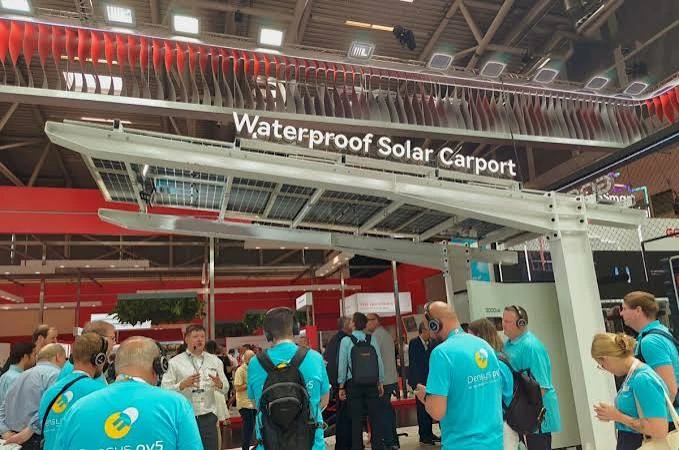 GoodWe Polaris solar carport and visitors at Intersolar Europe 2024 in Munich